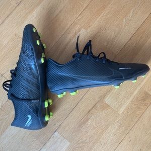 Nike Soccer Cleats - only worn once